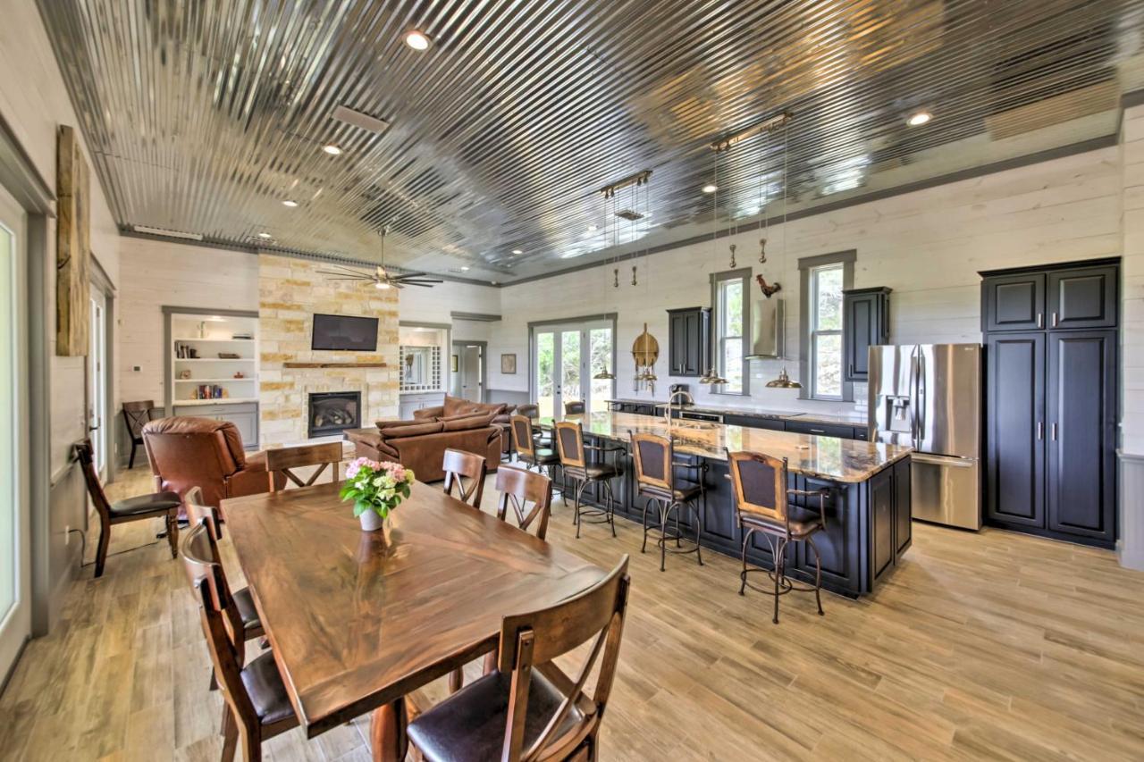 Вилла Ladera Wimberley Estate On 13 Acres With Hot Tub Экстерьер фото