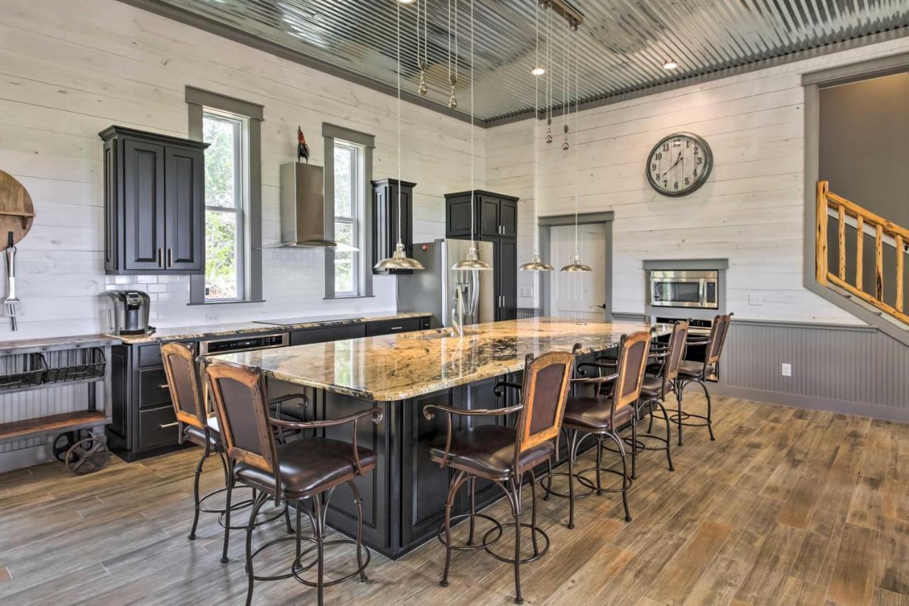 Вилла Ladera Wimberley Estate On 13 Acres With Hot Tub Экстерьер фото
