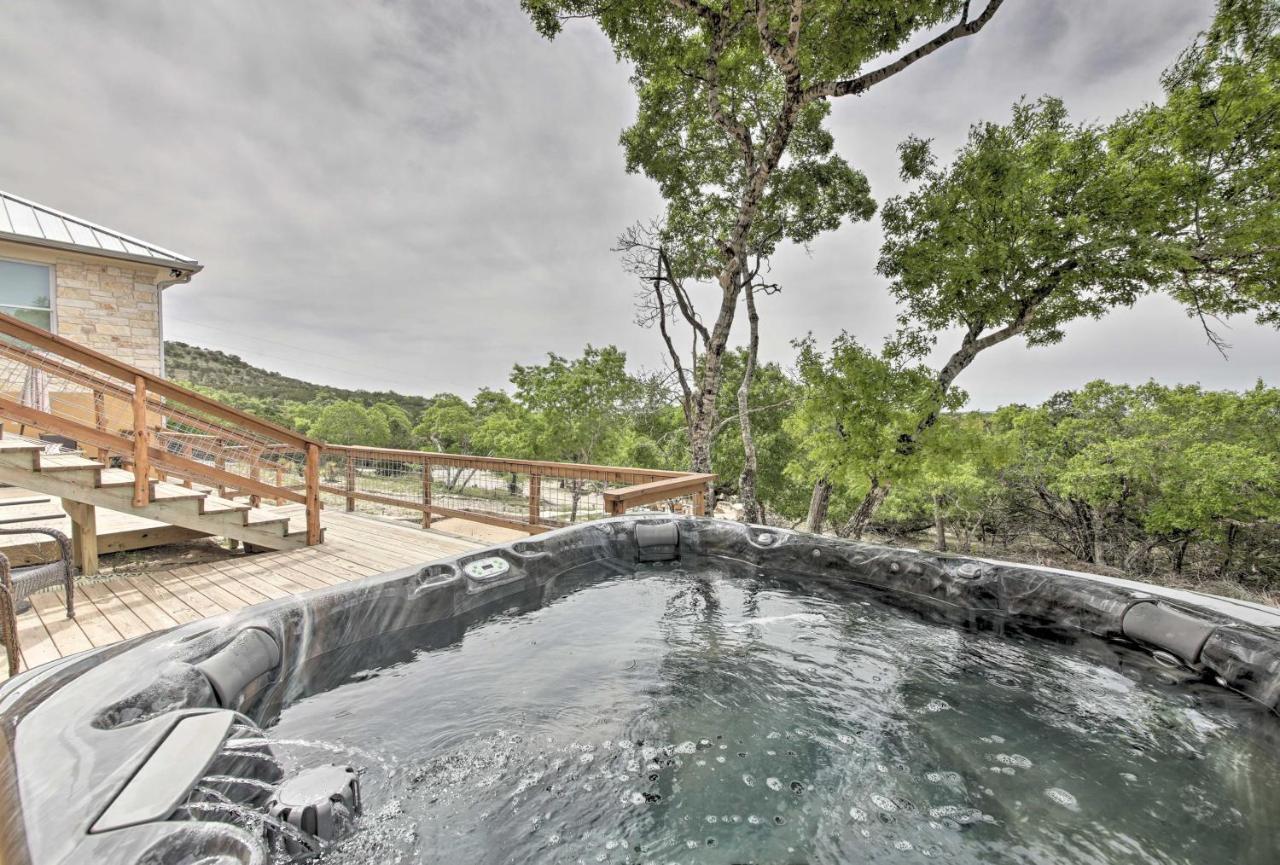 Вилла Ladera Wimberley Estate On 13 Acres With Hot Tub Экстерьер фото